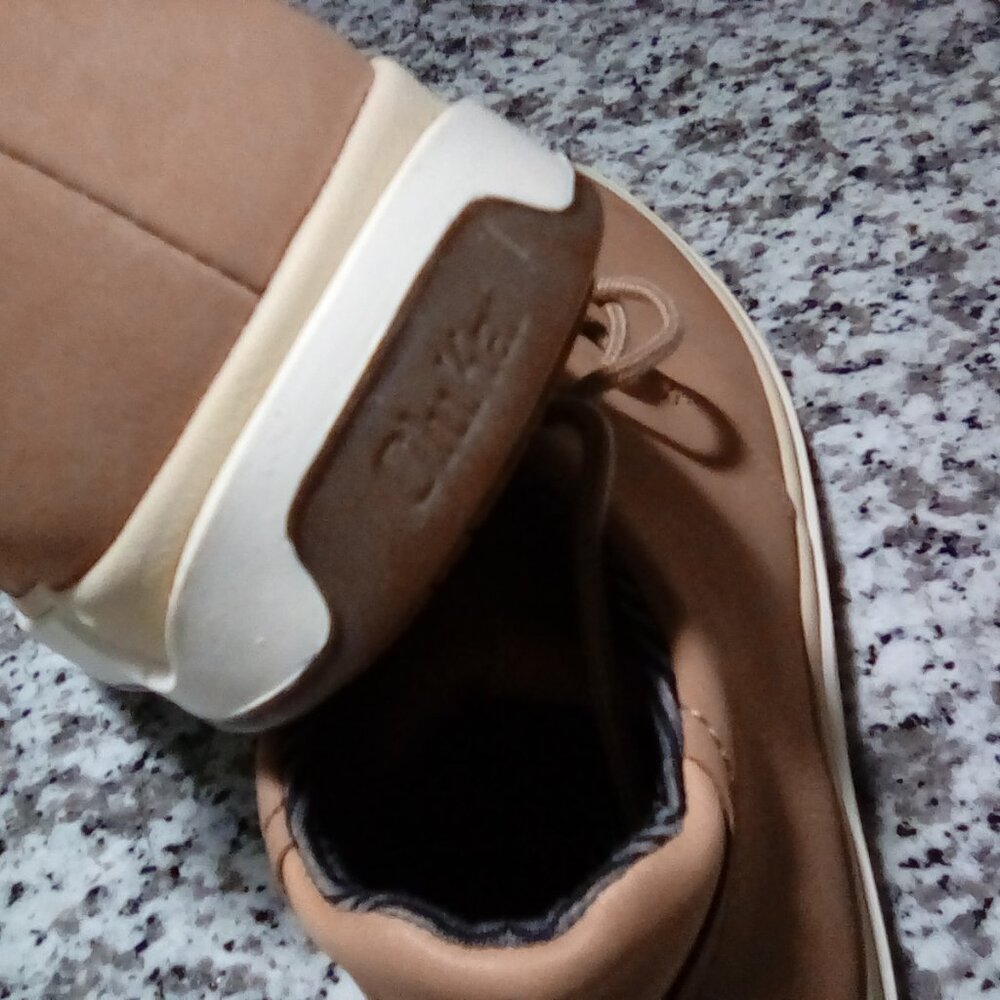 OluKai Water Resistance Ankle cut boots - Picture 8 of 10